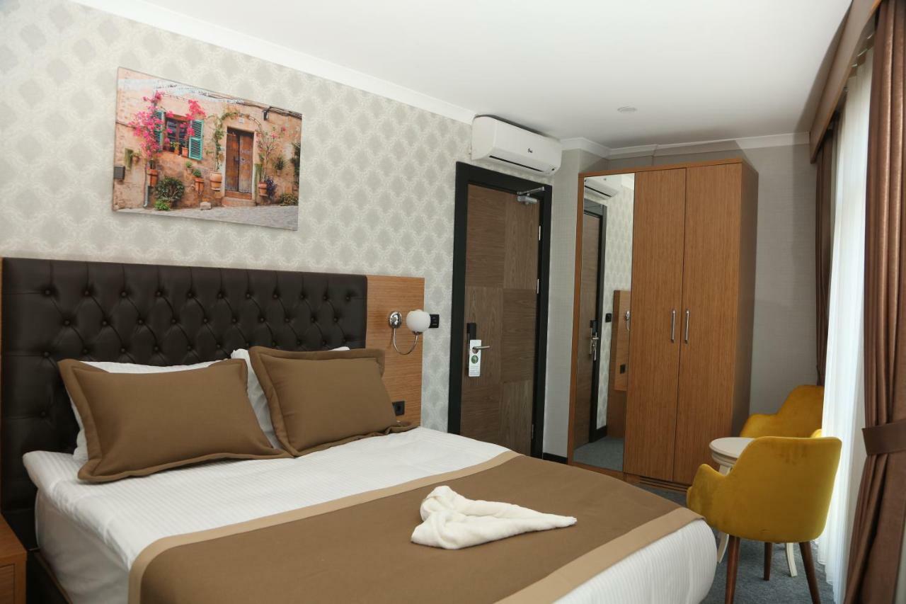 Grand Lark Hotel جزر الأمراء المظهر الخارجي الصورة